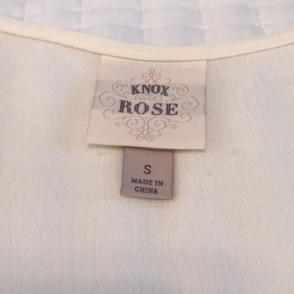 Knox Rose Crocheted Cream Top Size Small - Picture 8 of 12